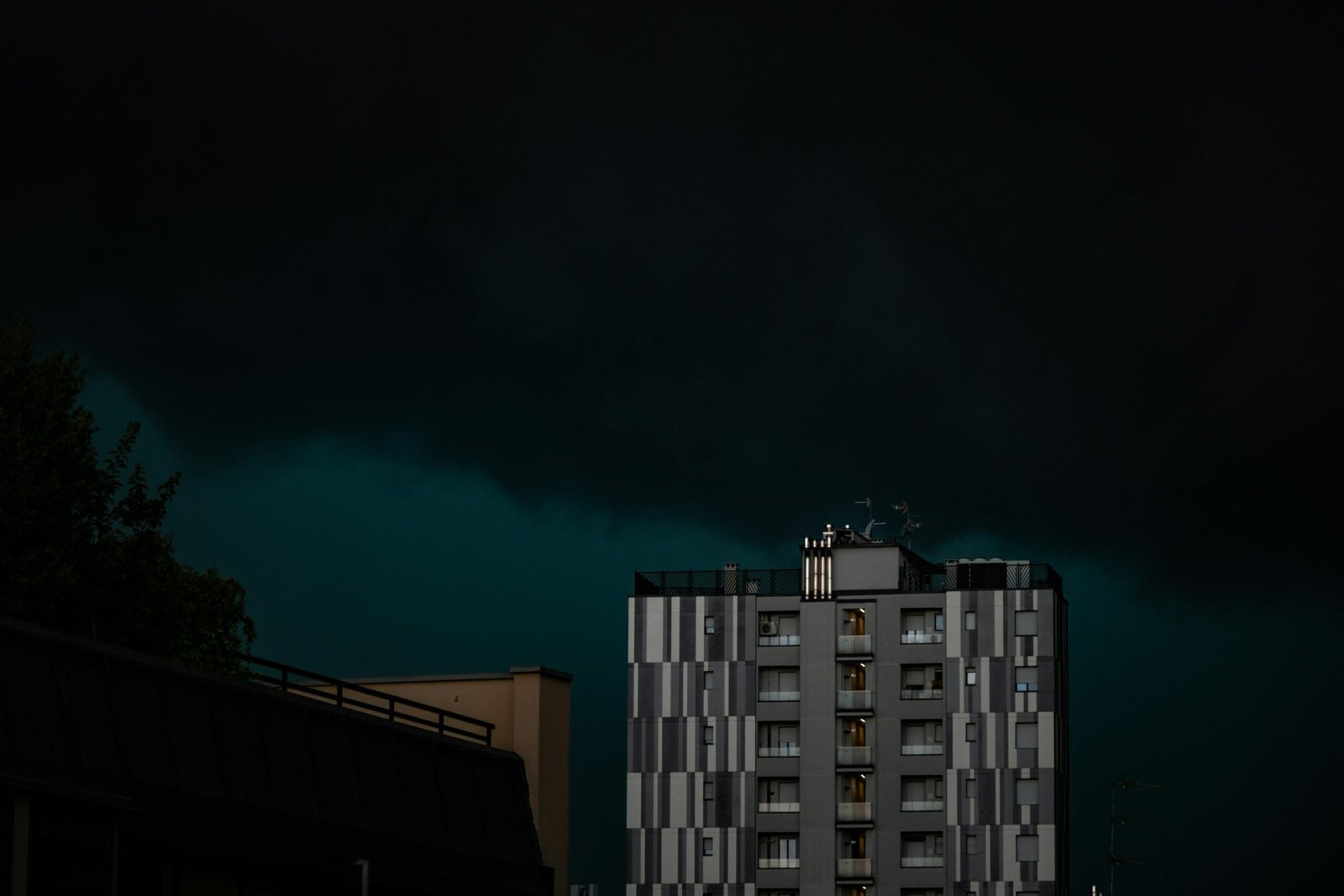 Crew filming actors in snowy conditions